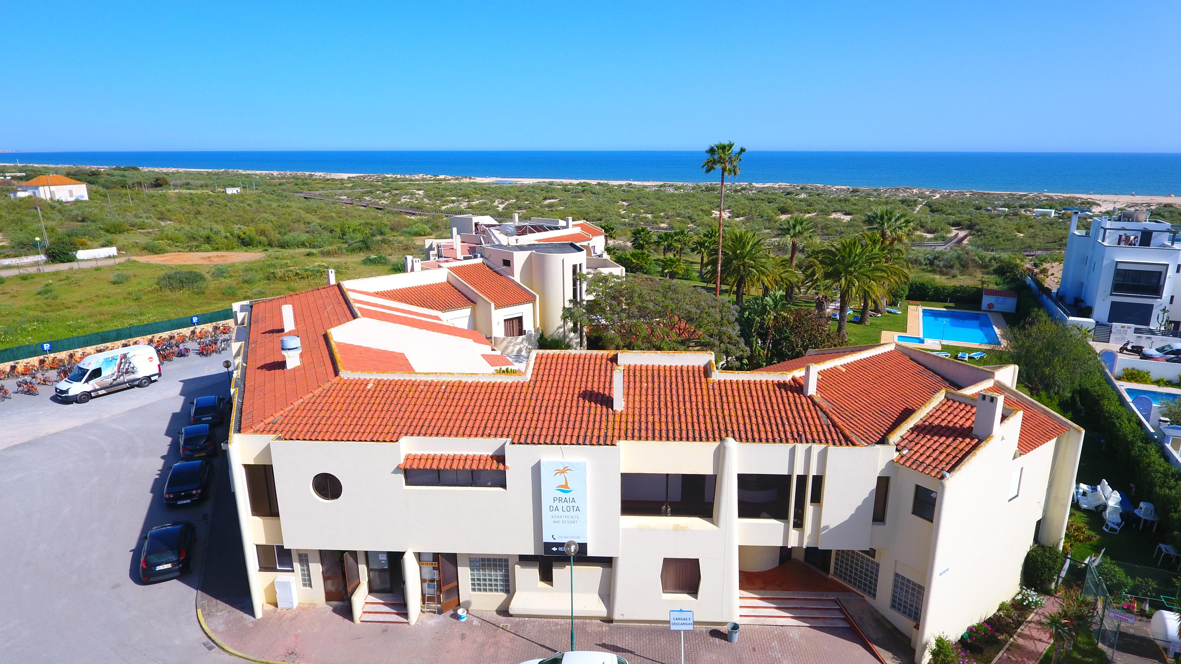 Praia Da Lota Resort - Beachfront Hotel Manta Rota Exterior photo