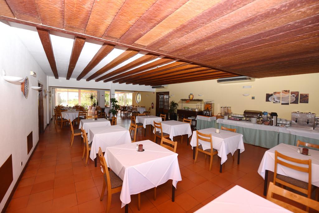 Praia Da Lota Resort - Beachfront Hotel Manta Rota Exterior photo